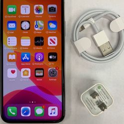 Factory unlocked apple iphone X 64 gb, store warranty! 
