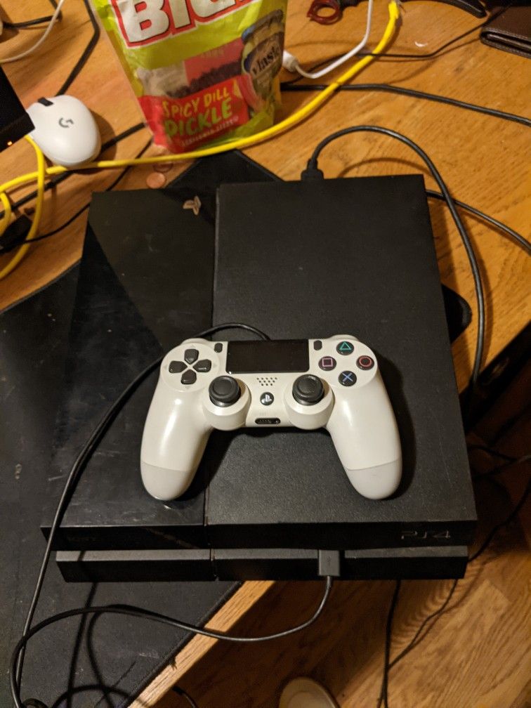 PS4 With Ps4 Controller
