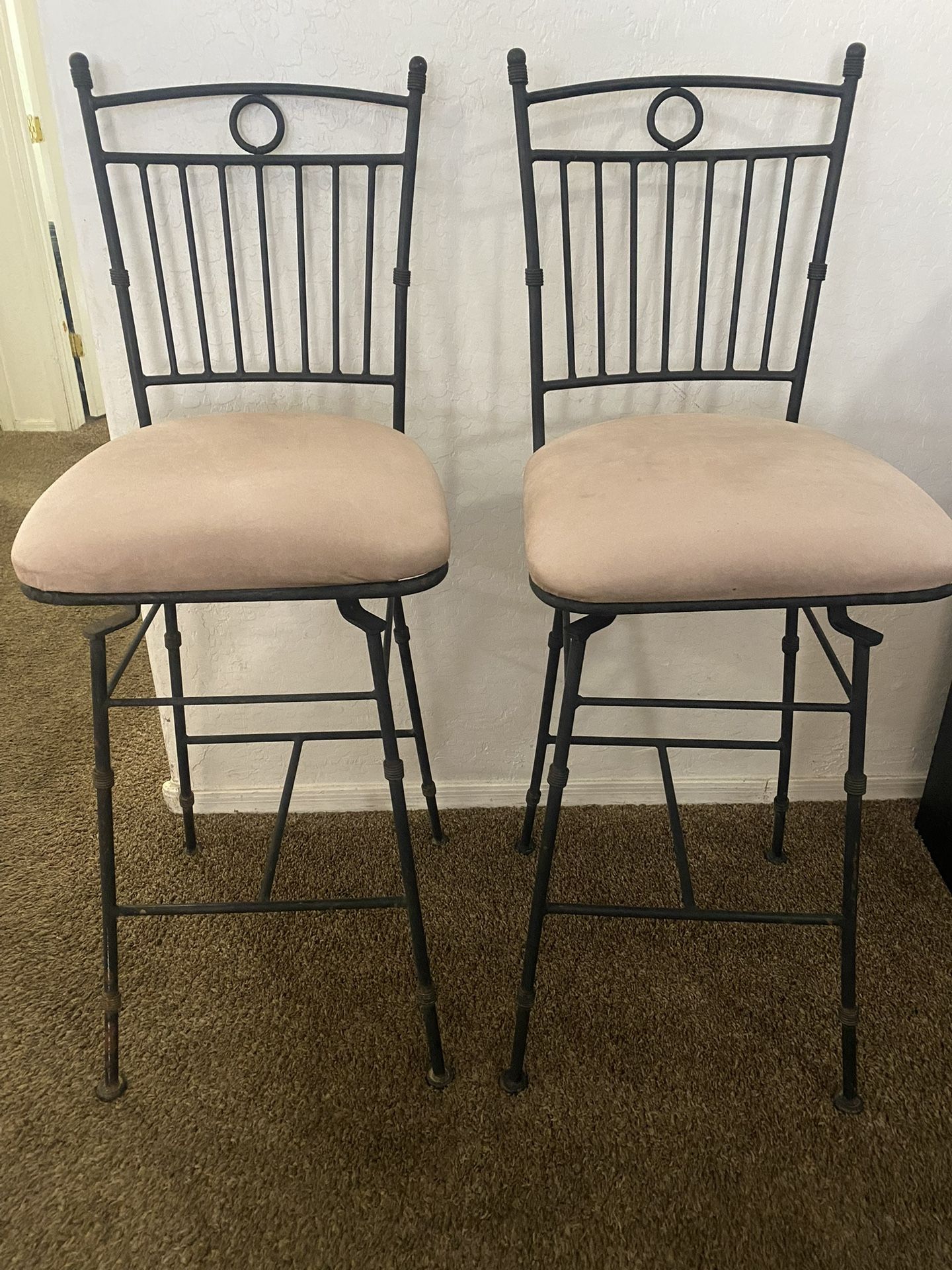 2 High Chairs 