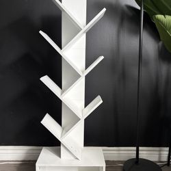 Modern Bookshelf / Storage Shelf – Great Condition