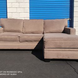 Tan/Beige Sectional Sofa With Chaise! 🚚 FREE DELIVERY! 🚚