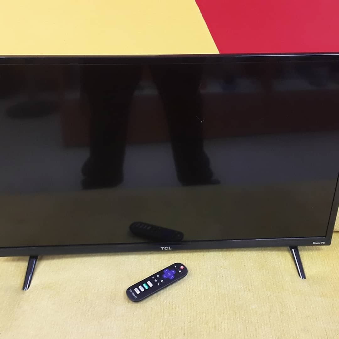 TCL 32" Full HD LED Smart Roku Tv