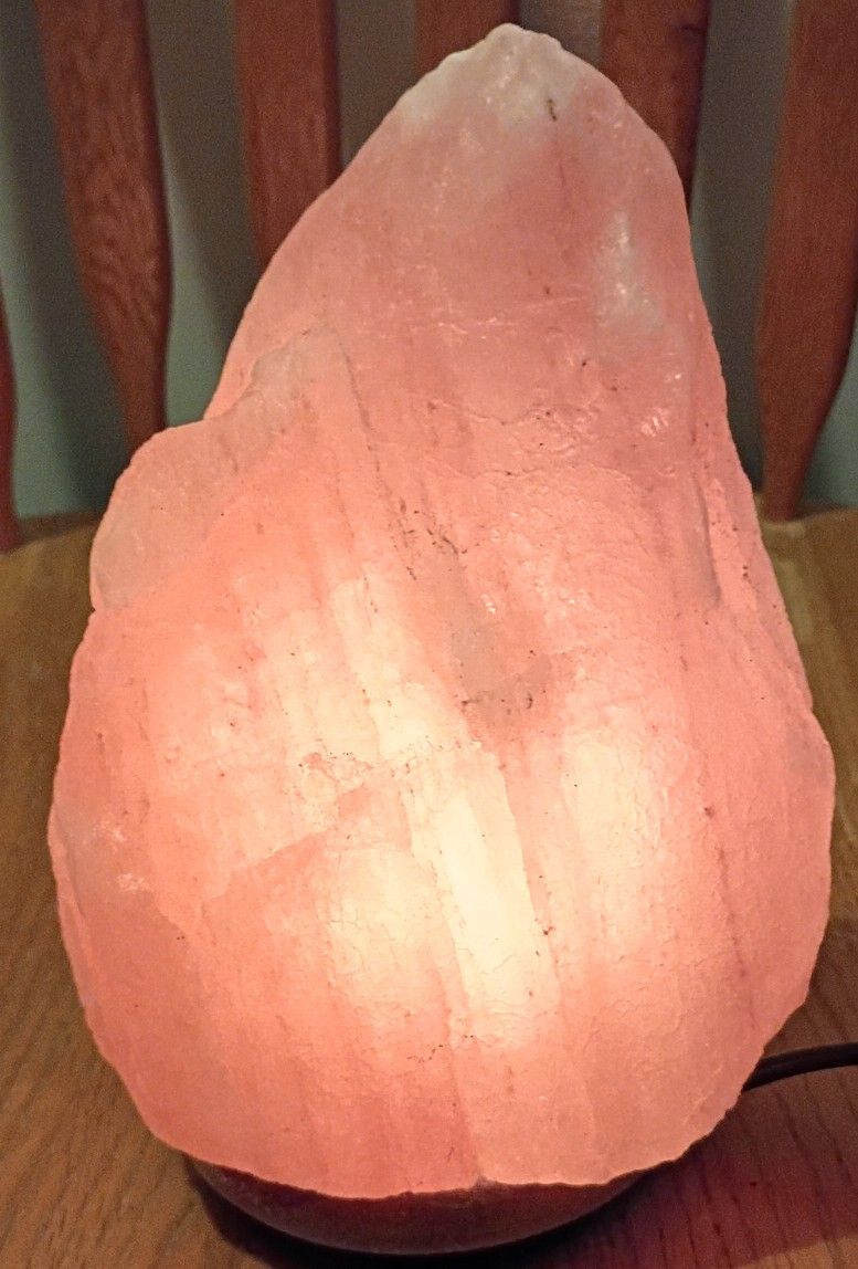 Himalayan Salt Rock Light (With A dimmer Switch)