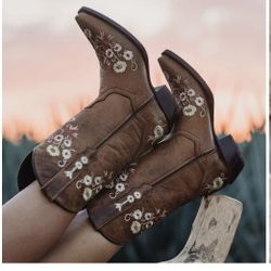 Women’s Soto Boots Floral Showstopper Cowgirl Boots, Size 8 - New, $60