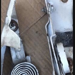 Chevy Tahoe Hood Hinges L&R 95thru05 Factory Oem 