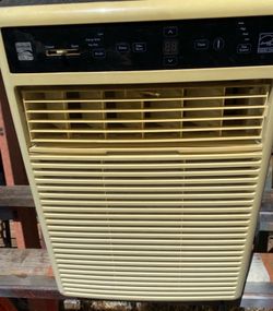 KENMORE 6000  BTU, AC WINDOW UNIT