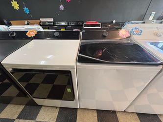 LG Washer And Dryer Set In White