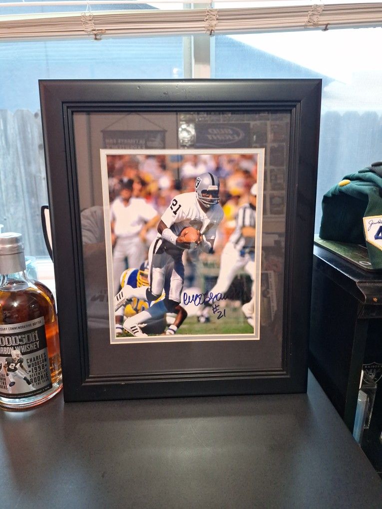 Cliff Branch Signed 8x10 Oakland Raiders