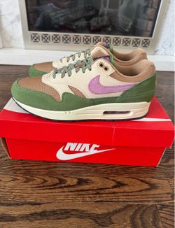 Air max 1 money tree sz 9.5