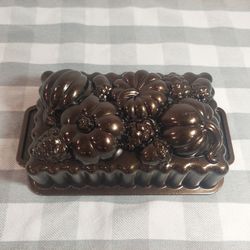 Nordic Ware Pumpkin Harvest Bounty Aluminum Loaf Pan