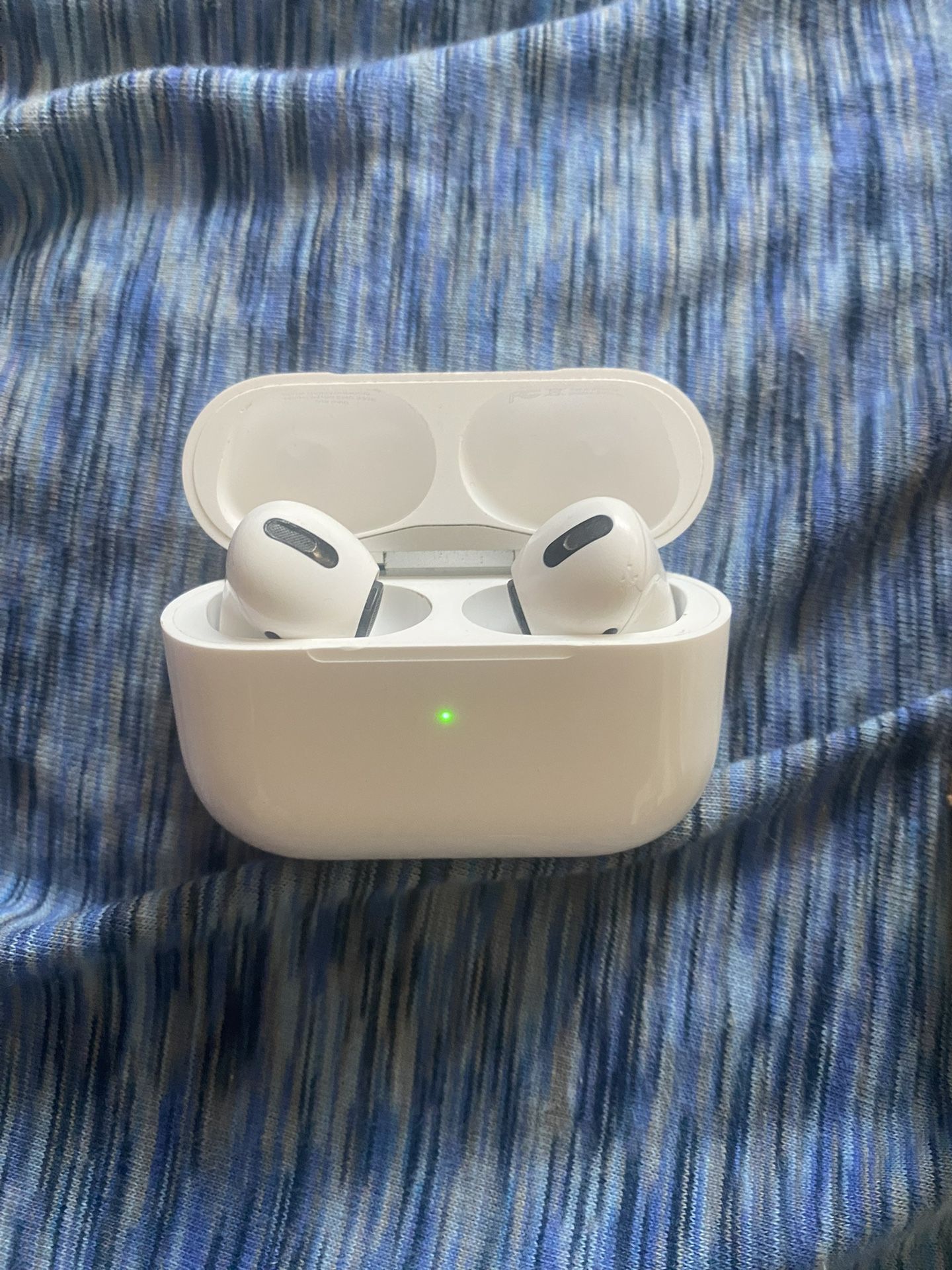 AirPods Pro gen 1 With MagSafe Case 