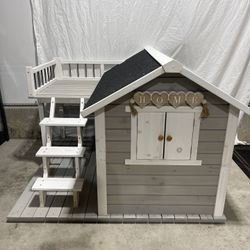 Dog or cat House Indoor/Outdoor