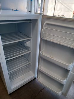 Magic chef upright freezer