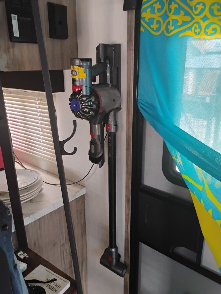 Dyson 7 Vacuum