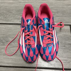 Adidas Soccer Shoes Size 4