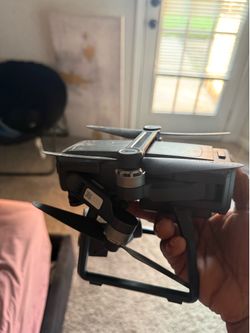 Drone, king bed