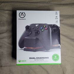 PowerA Dual Charger Station for Xbox Series 