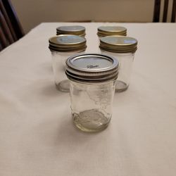 NEW 8 oz. Glass Jars with Lids