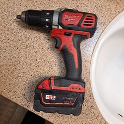 Milwaukee Drill With Battery 