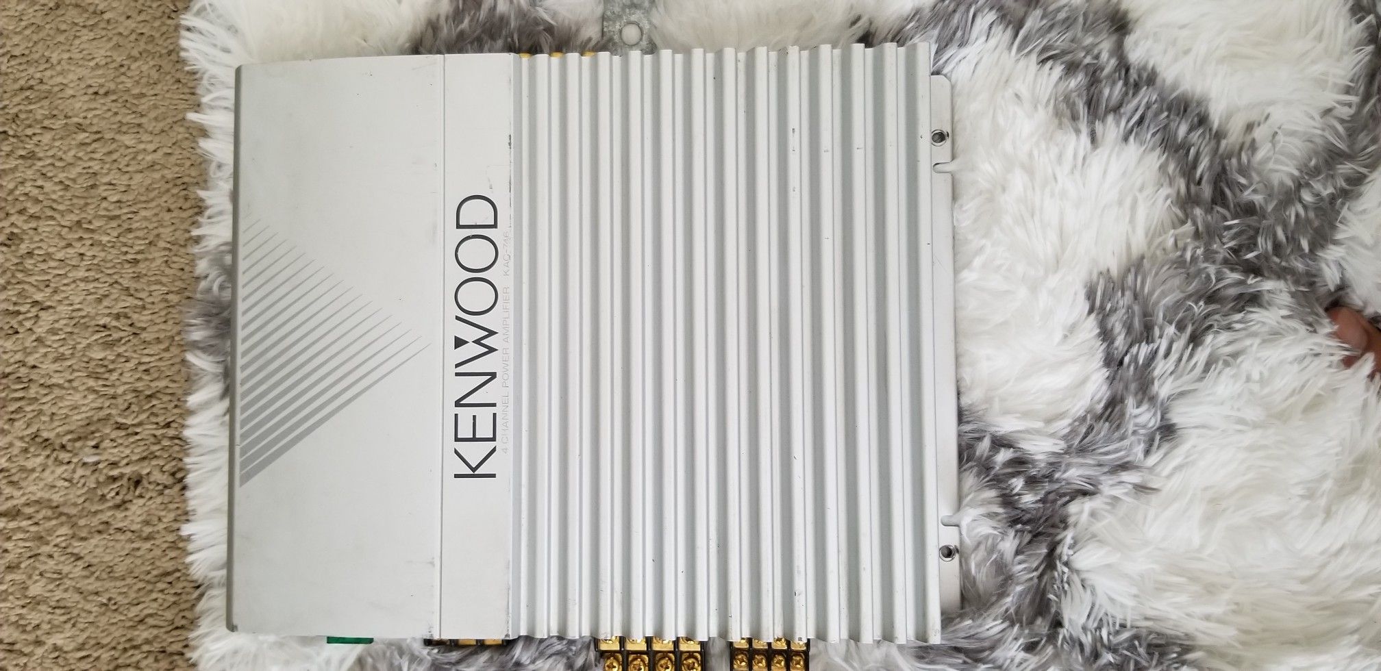 Amplifier Kenwood KAC-746, 1000W Max, 400W RMS, 100W x4 Channels.