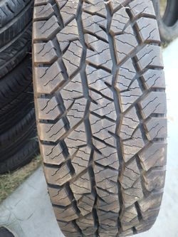 1. 225/75/17. Hankook 100%