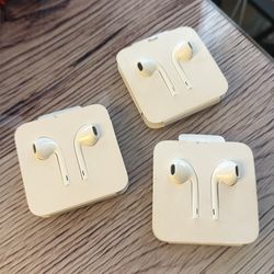 Wired Lightning Cable Apple Earbuds