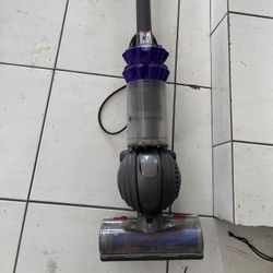 Dyson Upright Vacuum 