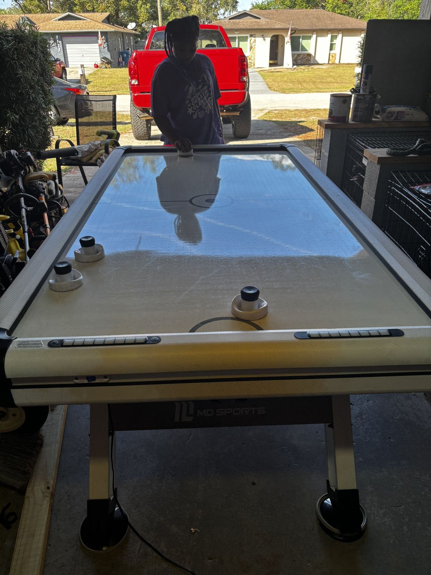 MD SPORTS AIR HOCKEY   EXCELLENT CONDITION… Looking To Trade Or Best Offer 