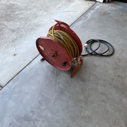  Extension Cord Reel - Commercial 100 Feet - Eduardo Manufacturing Company - Heavy-Duty - 120 V