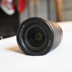 Nikon Z 24-70mm F/4 S Lens 