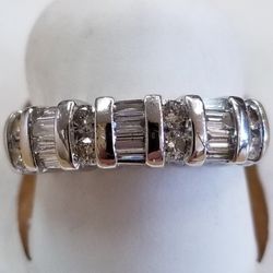 White Gold And Diamond Ring 