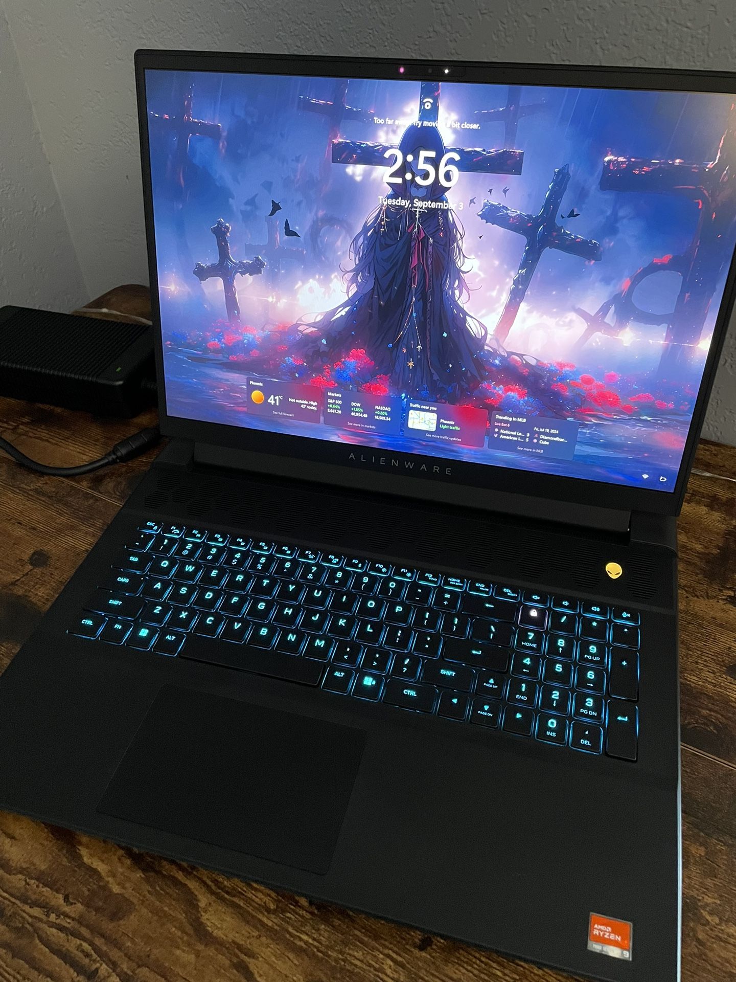 Alienware M18 R1 AMD Ryzen 9 7945HX / 64GB DDR5 / RTX 4090 / 8TB SSD / 18" 480hz