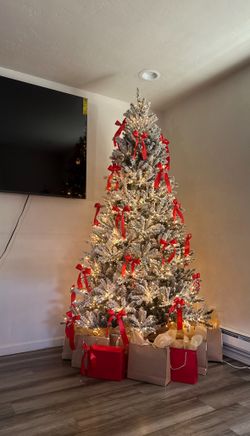 7.5 Ft Christmas Tree
