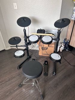 Kids Donner Electric Drum Set!