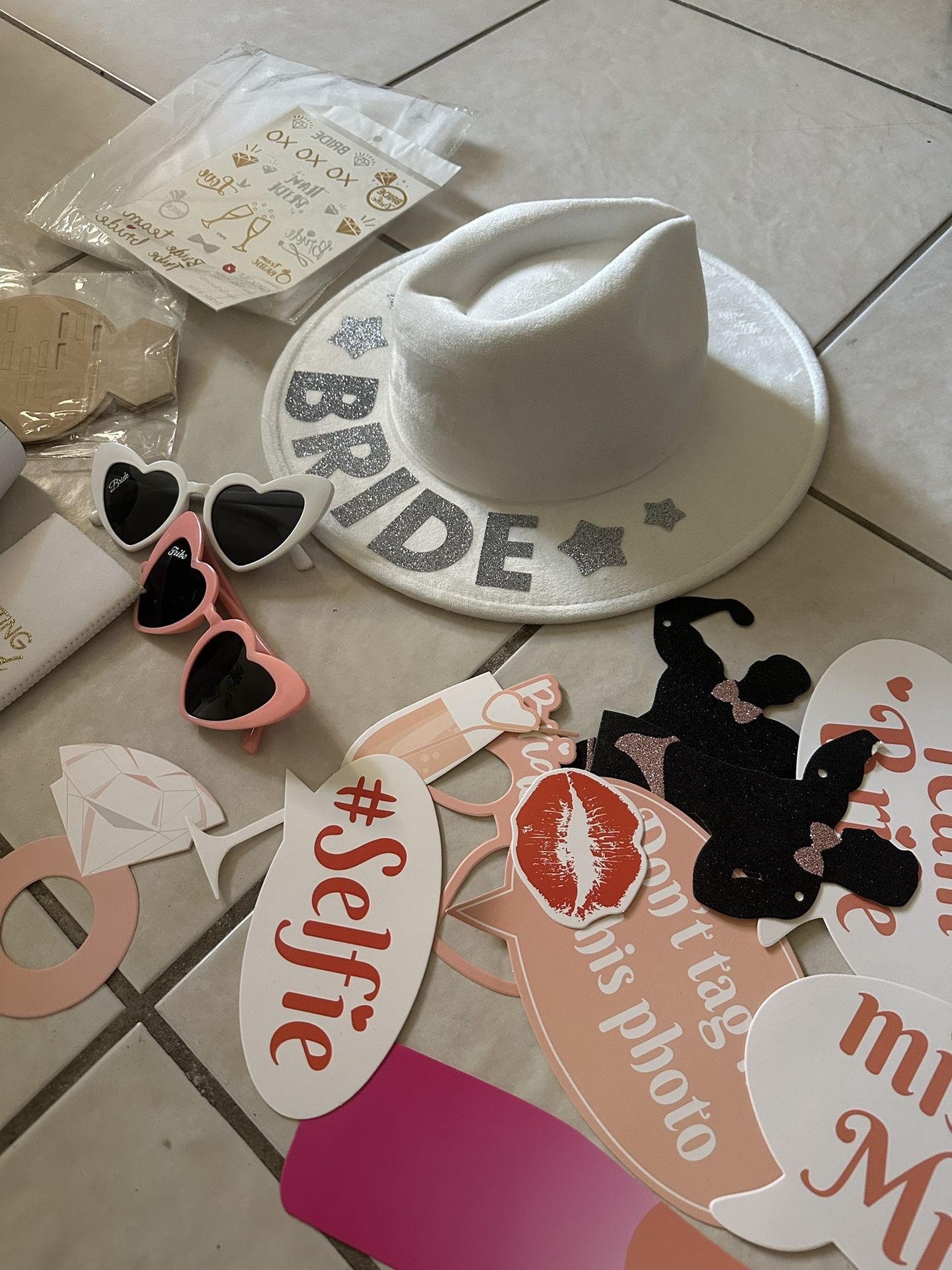Bachelorette Party Bundle – Fun Decor, Bride Hat, & Games