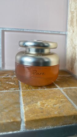 Rare Beauty Rare Eau de Parfum 50 mL – Like New (90% Full)