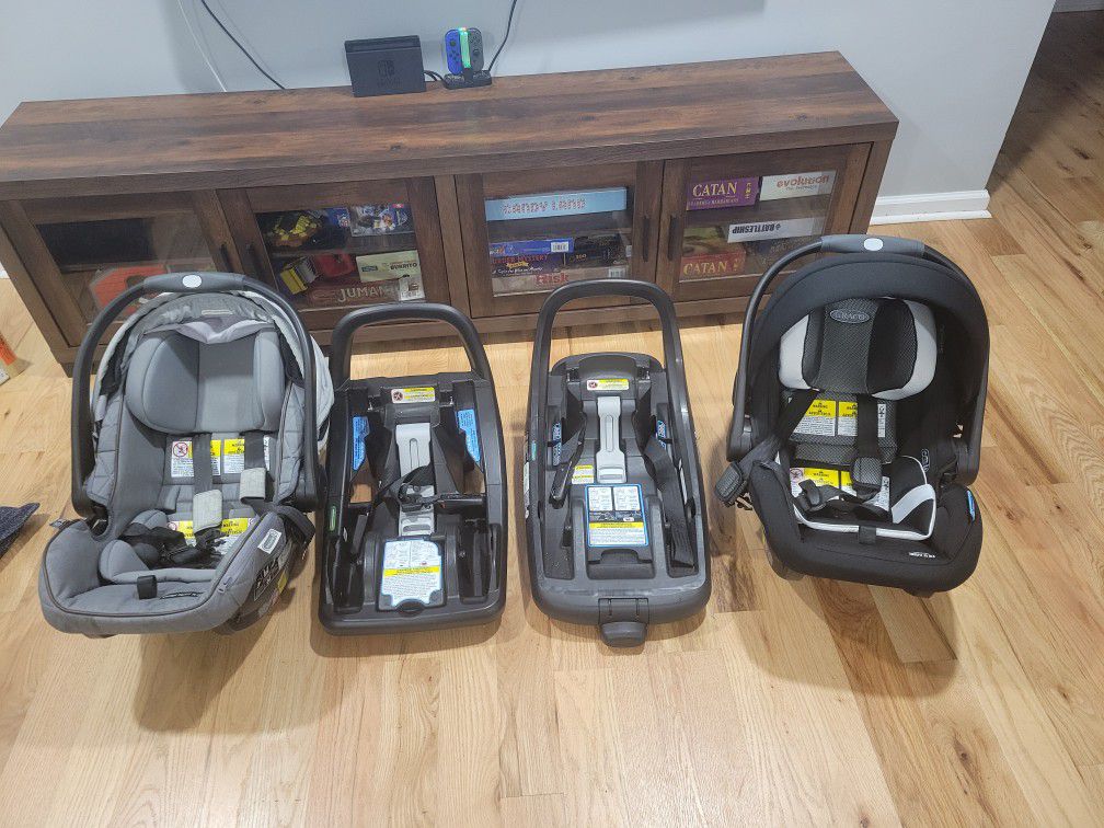 2 Graco Car Seats with 2 Bases