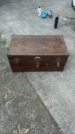 Old rustic lock box/ suitcase