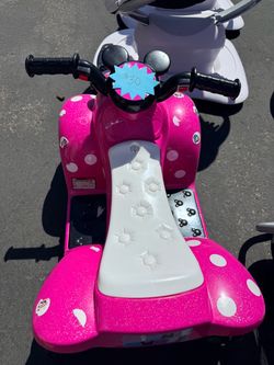 Minnie Mouse Kids Ride-On Scooter