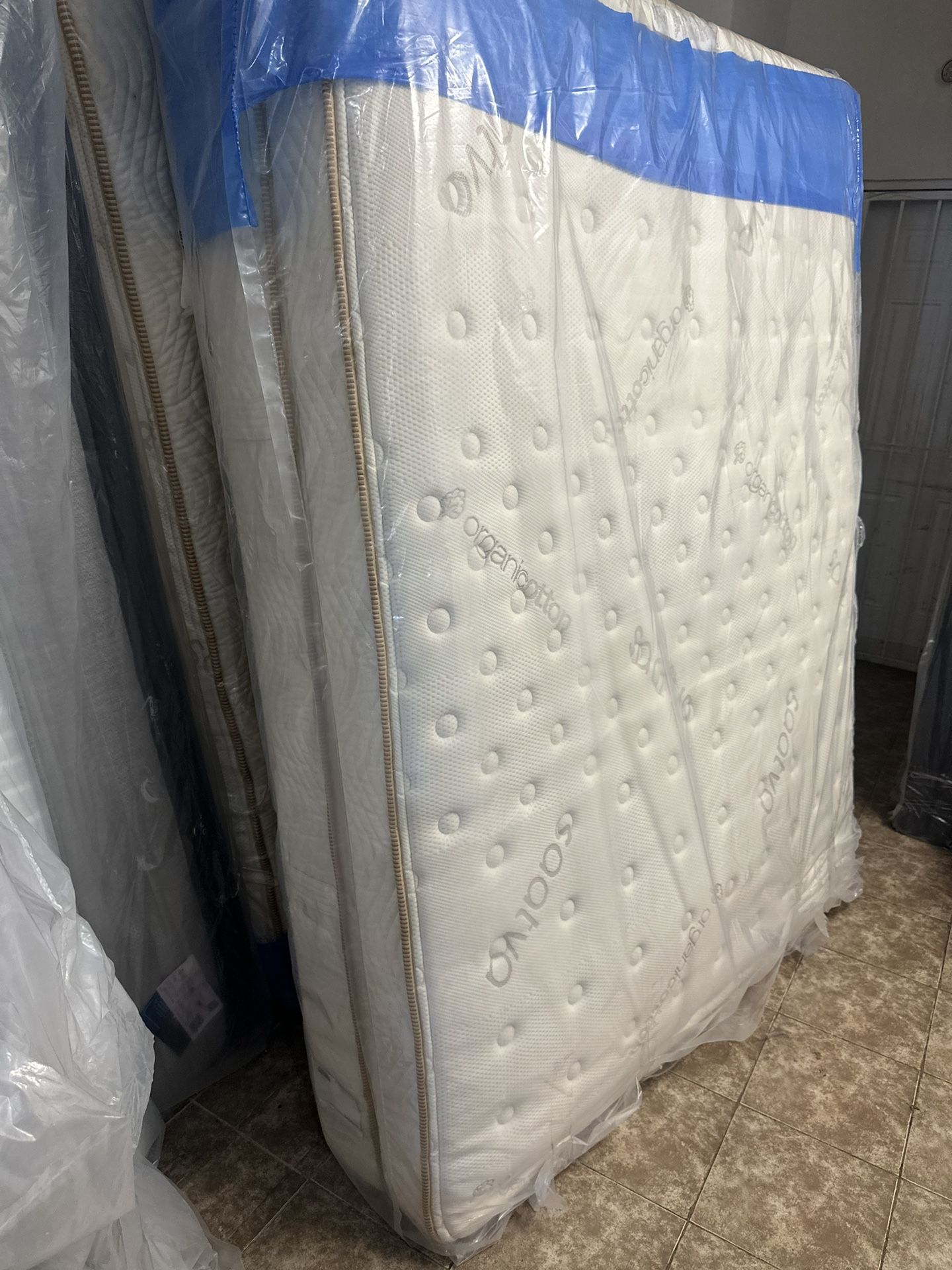 Luxury Saatva & Tempur-Pedic Mattresses – 50-80% Off! • Brand New, Minor Blemishes (Nothing That Affects Comfort) • King, Queen, Full, T
