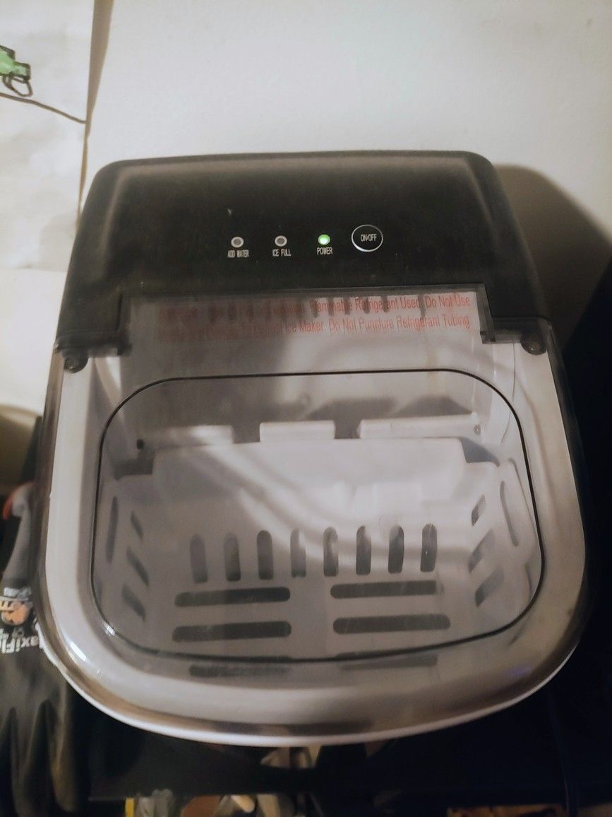Countertop Ice Maker