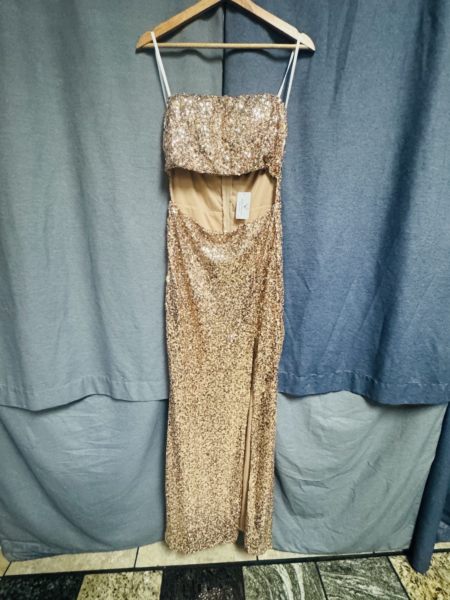 Dress Prom Or New Years Formal Wear