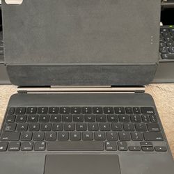 Apple - Smart Keyboard Folio for 11-inch iPad Pro