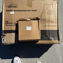 Tesla All Weather Mats And Mud Flats