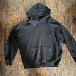 black essentials hoodie