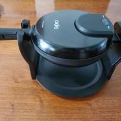 Cooks Rotating Waffle Maker