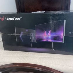 Ultra Gear Monitor 