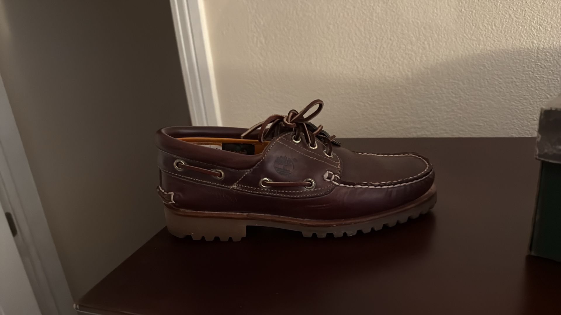 Men’s timberland leather shoes size 9