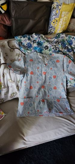 Scrubs tops