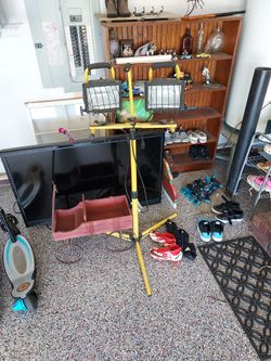 Tripod Light 